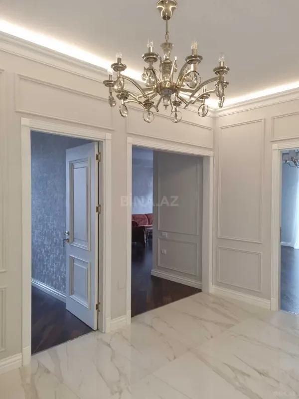 Kirayə verilir 3 otaqlı mənzil 145 m²