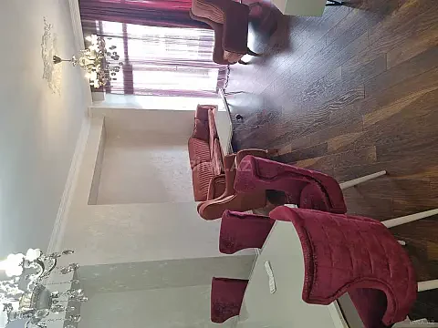 Kirayə verilir 3 otaqlı mənzil 145 m²