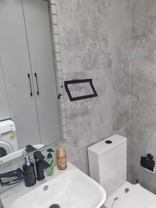 Kirayə verilir 3 otaqlı mənzil 145 m²