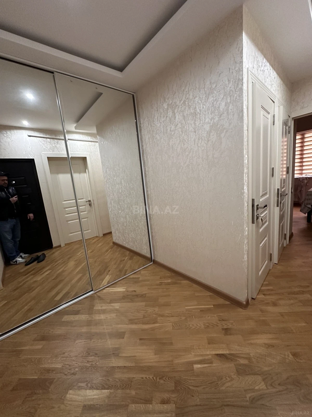 Satılır 2 otaqlı mənzil 65 m²