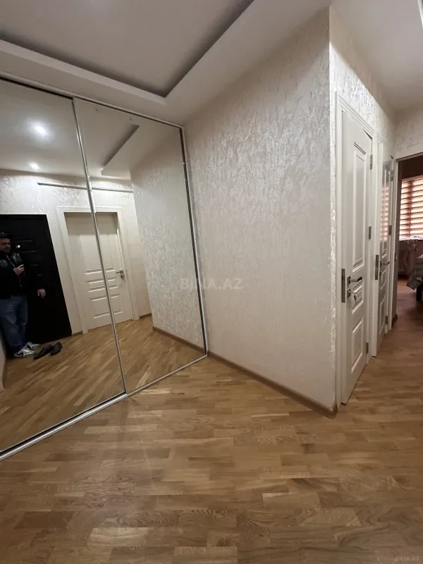 Satılır 2 otaqlı mənzil 65 m²