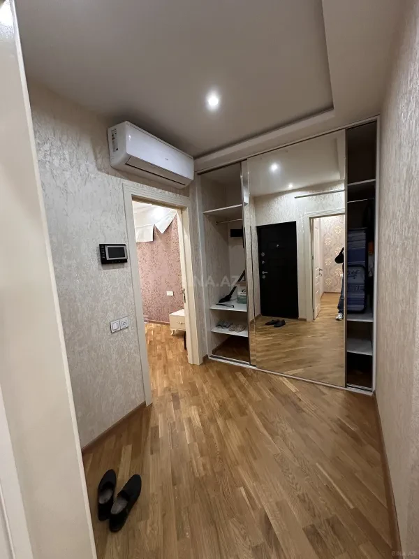 Satılır 2 otaqlı mənzil 65 m²