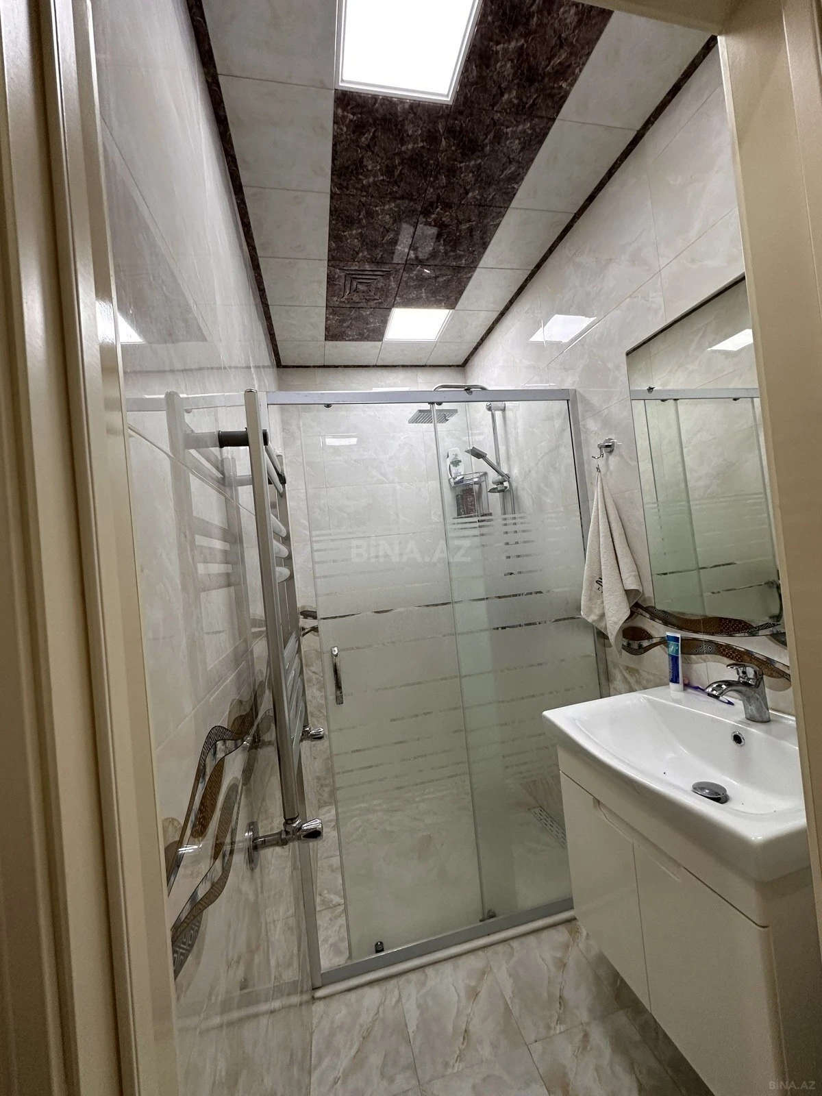 Satılır 2 otaqlı mənzil 65 m²