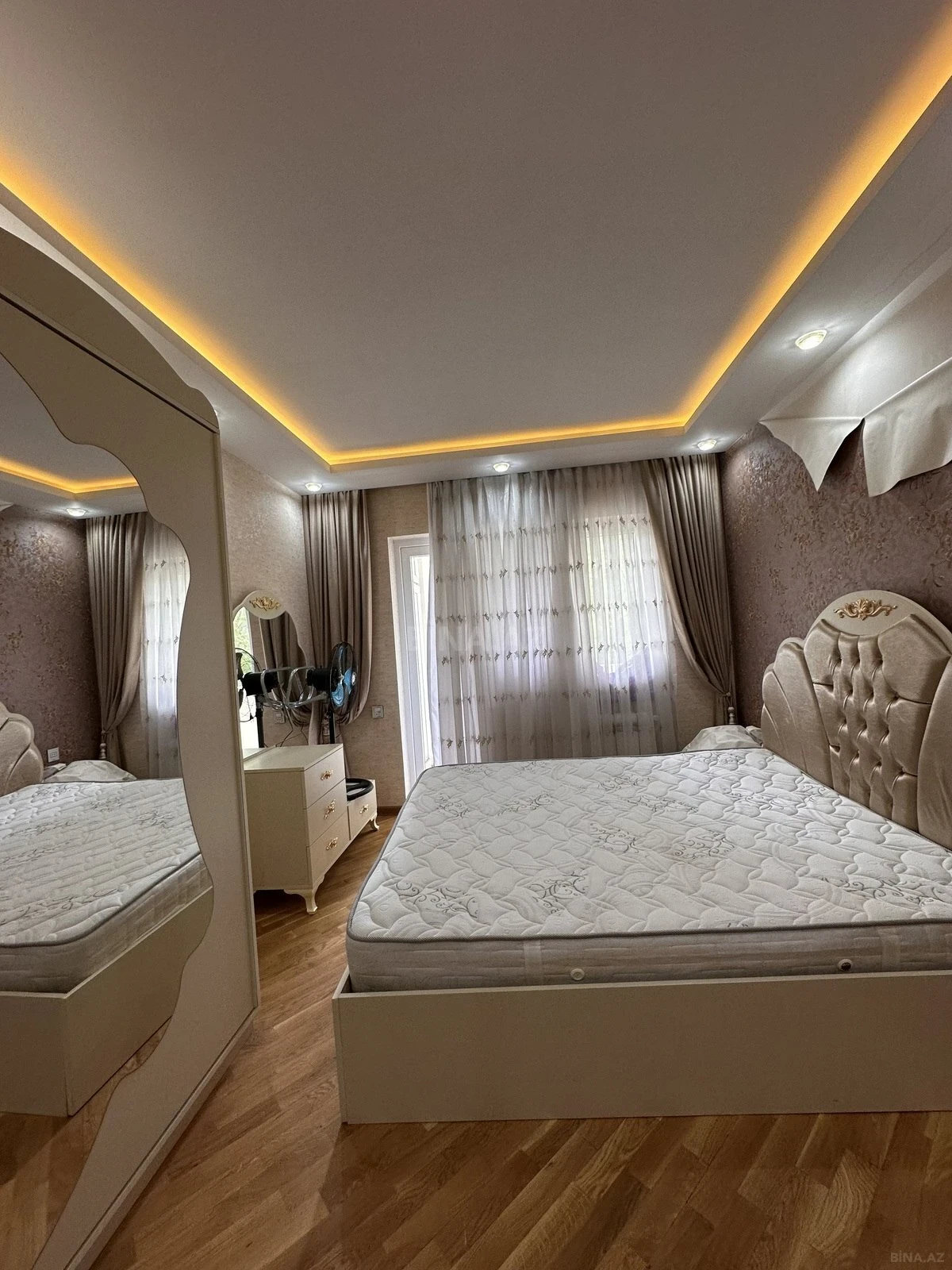 Satılır 2 otaqlı mənzil 65 m²