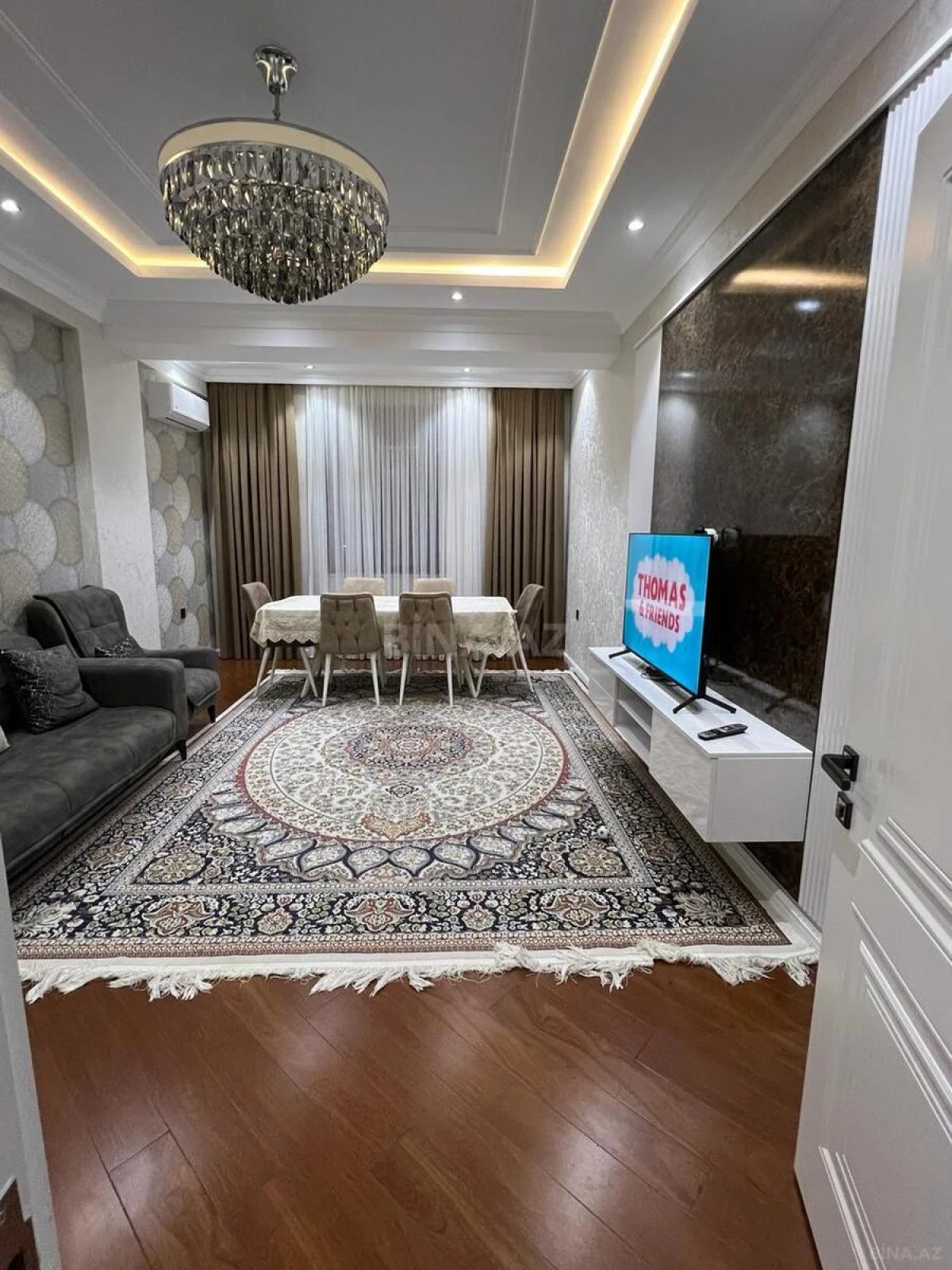 Satılır 3 otaqlı mənzil 116 m²