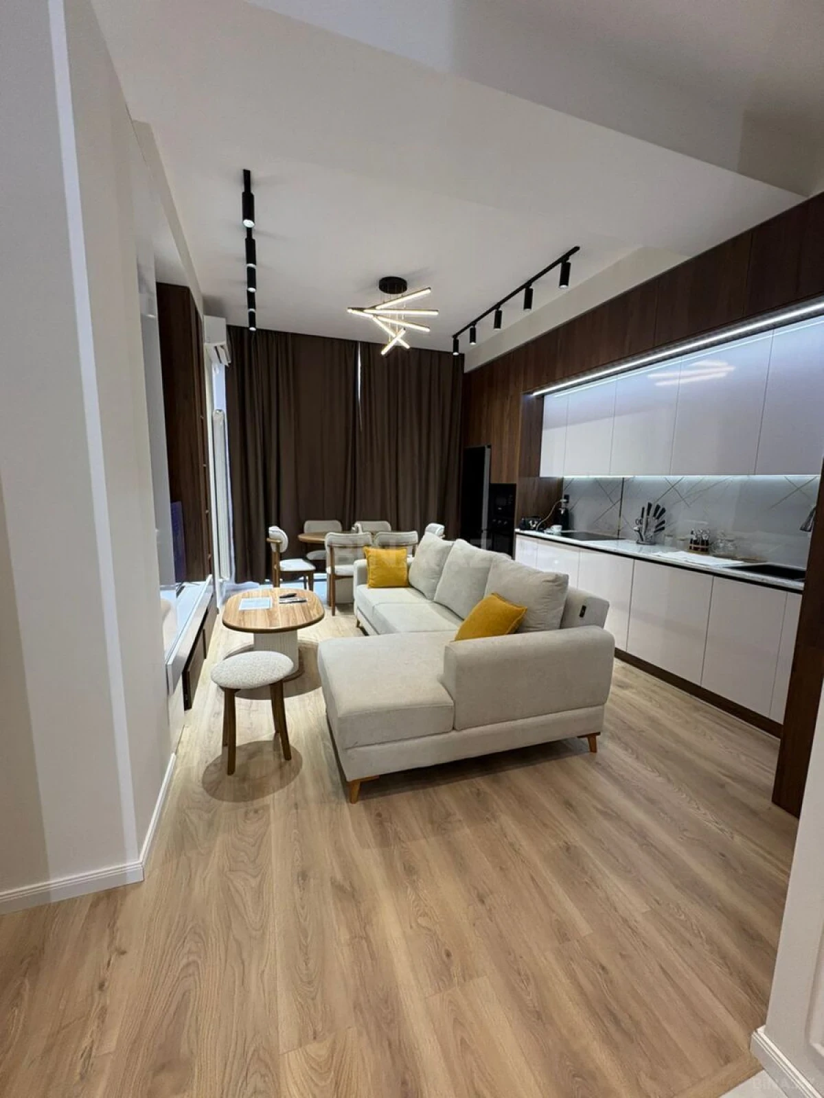 Kirayə verilir 3 otaqlı mənzil 80 m²