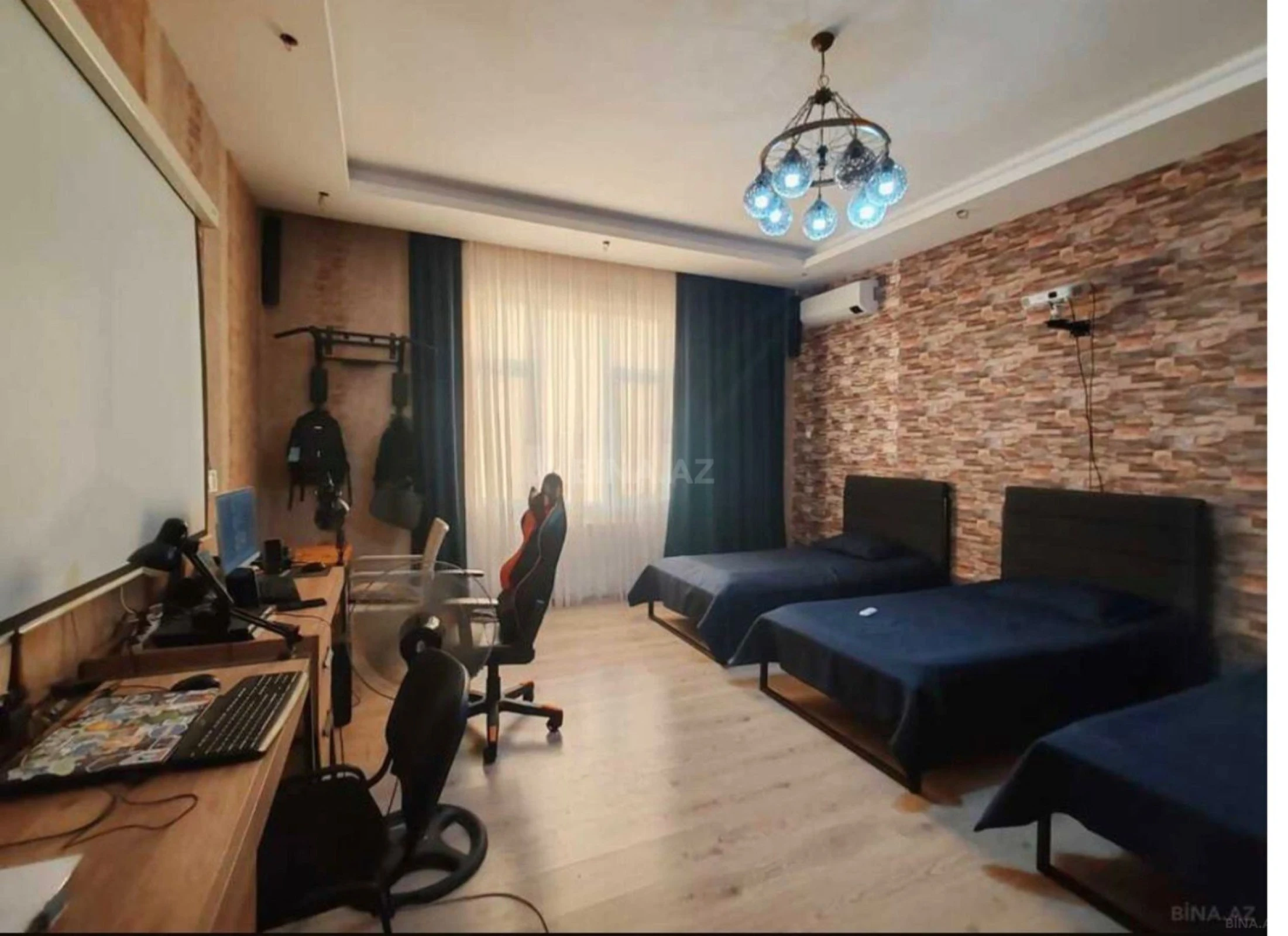 Satılır 6 otaqlı həyət evi 250 m²