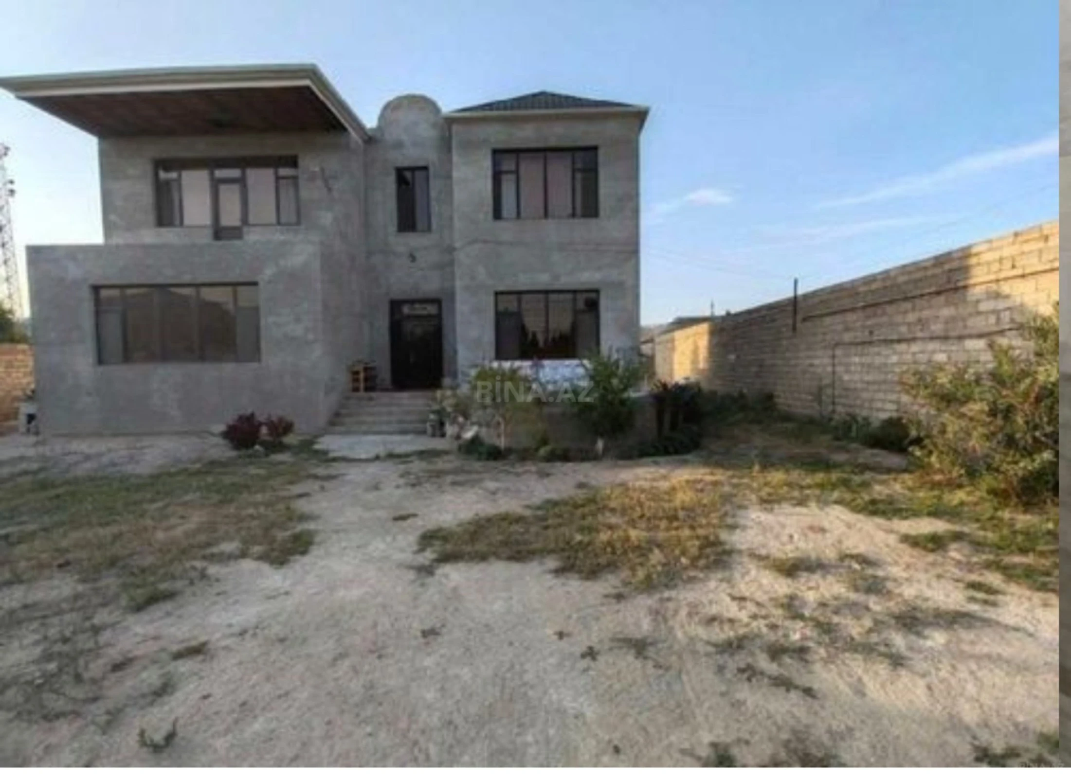 Satılır 6 otaqlı həyət evi 250 m²