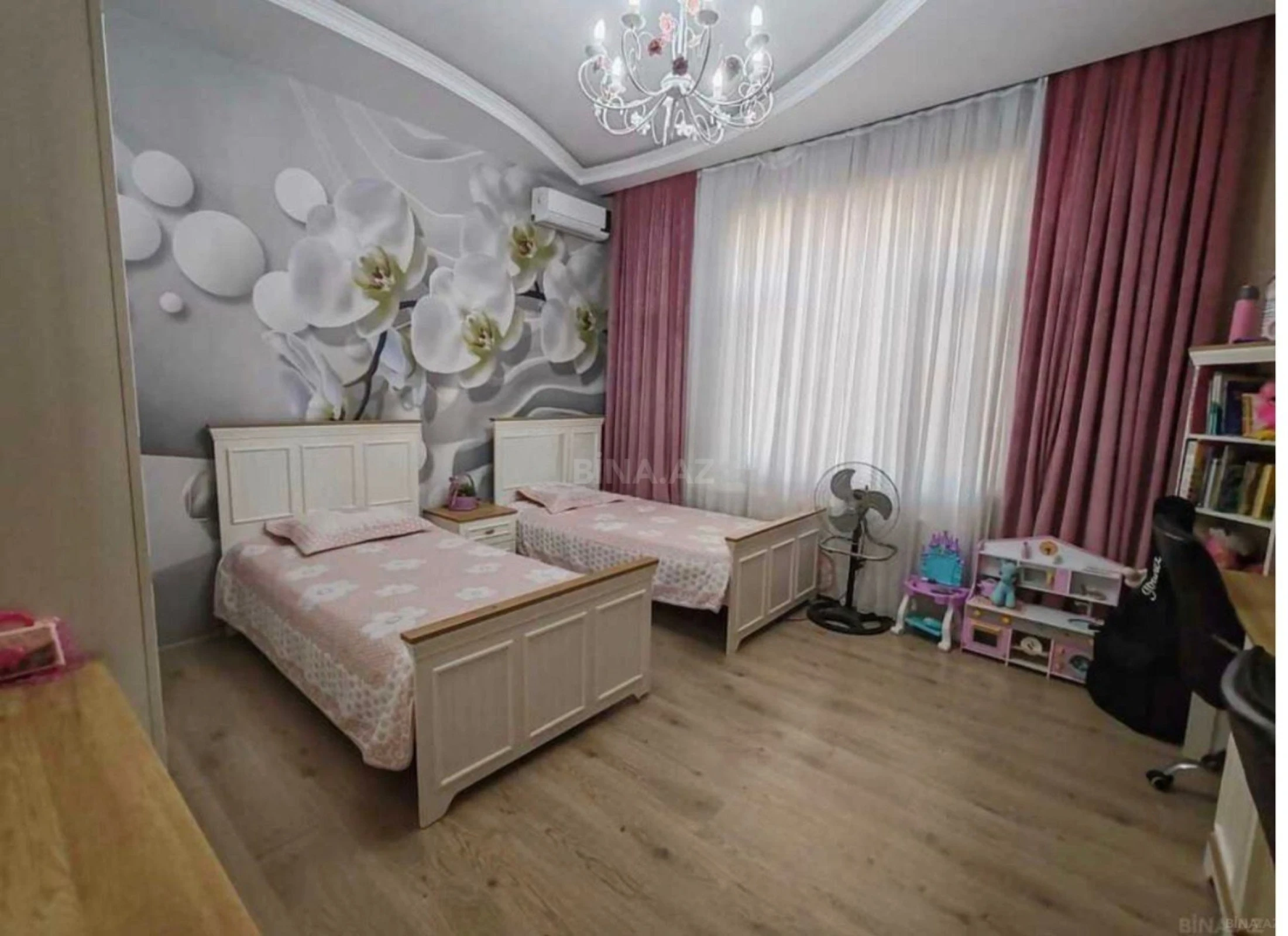 Satılır 6 otaqlı həyət evi 250 m²