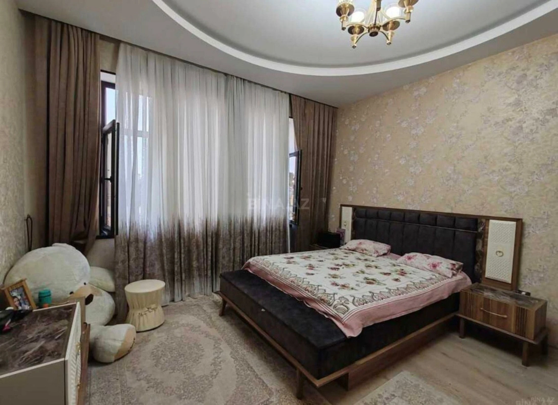 Satılır 6 otaqlı həyət evi 250 m²
