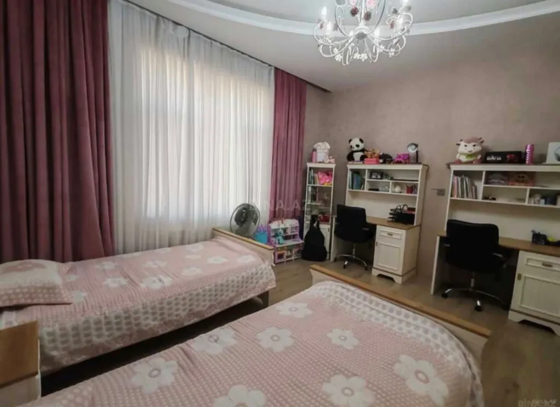 Satılır 6 otaqlı həyət evi 250 m²