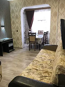 Kirayə verilir 2 otaqlı mənzil 50 m²