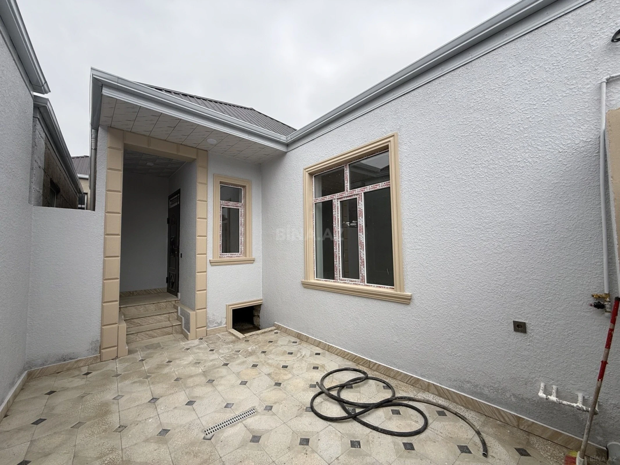 Satılır 3 otaqlı həyət evi 65 m²