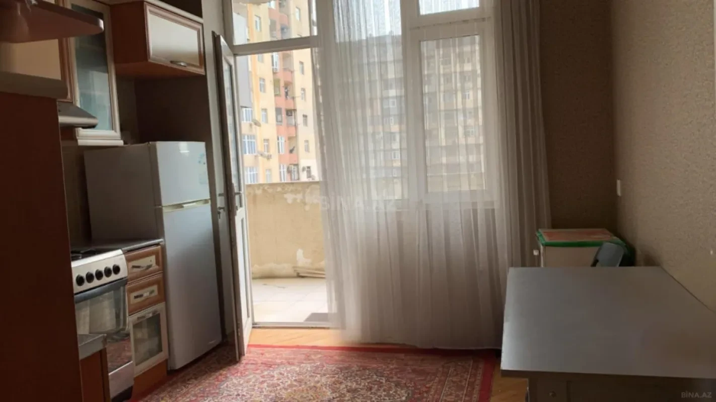 Satılır 2 otaqlı mənzil 100 m²