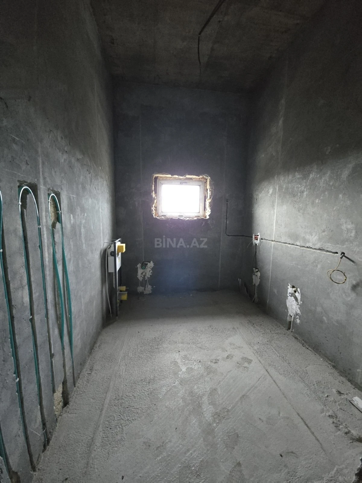 Satılır 5 otaqlı həyət evi 400 m²