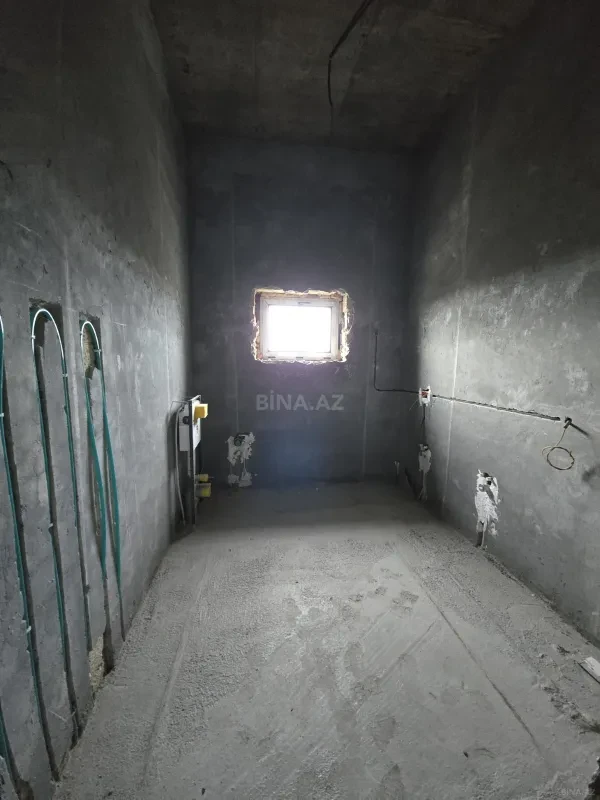 Satılır 5 otaqlı həyət evi 400 m²