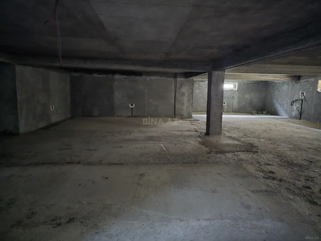 Satılır 5 otaqlı həyət evi 400 m²