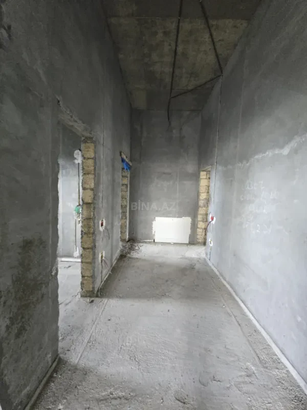 Satılır 5 otaqlı həyət evi 400 m²