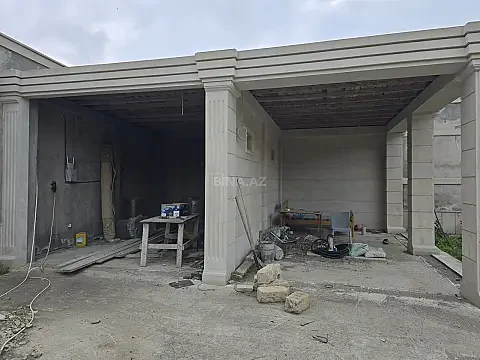Satılır 5 otaqlı həyət evi 400 m²