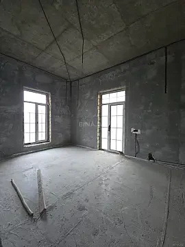 Satılır 5 otaqlı həyət evi 400 m²