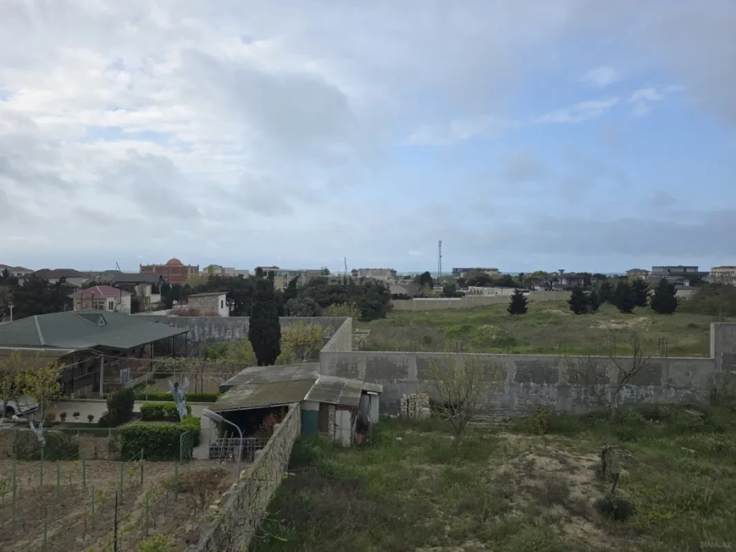 Satılır 5 otaqlı həyət evi 400 m²