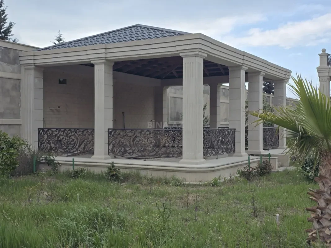 Satılır 5 otaqlı həyət evi 400 m²