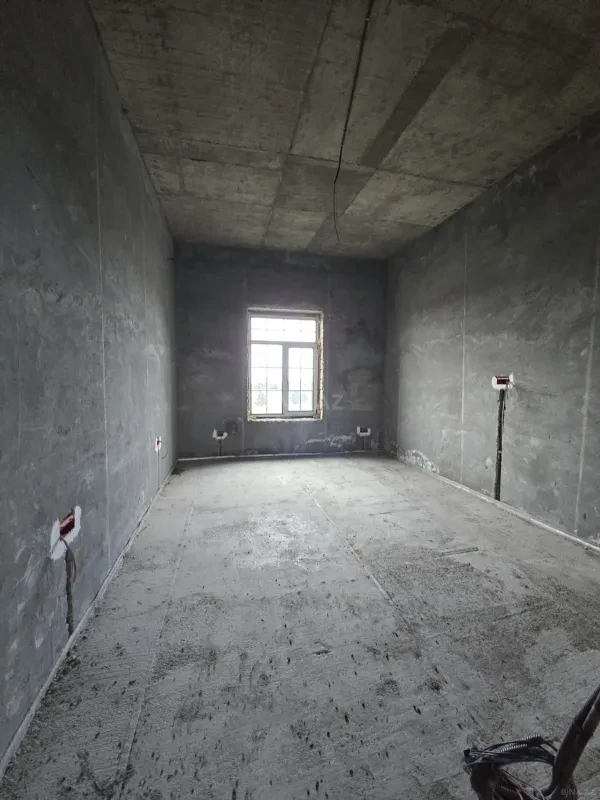 Satılır 5 otaqlı həyət evi 400 m²