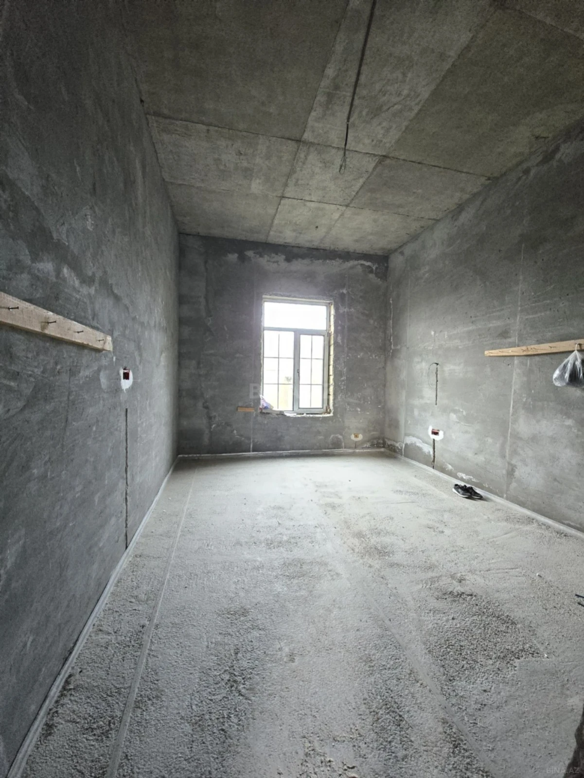 Satılır 5 otaqlı həyət evi 400 m²