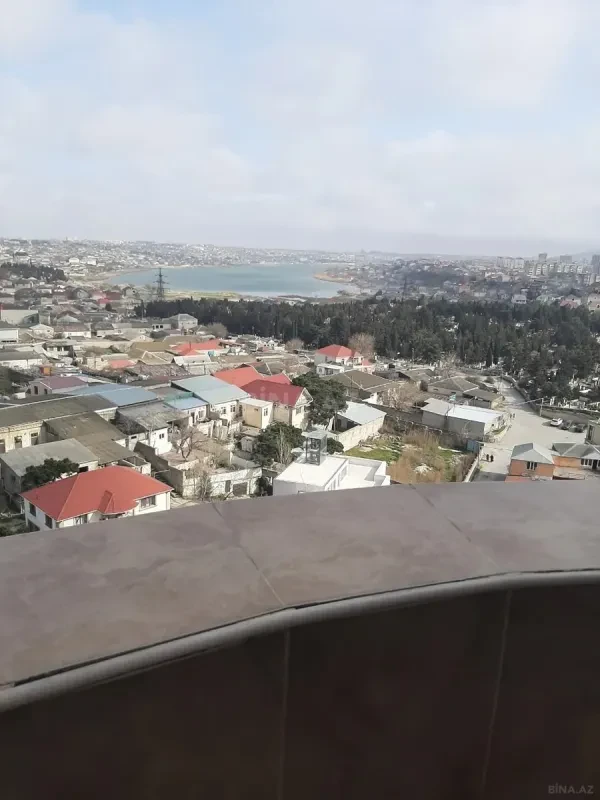 Satılır 2 otaqlı mənzil 67 m²