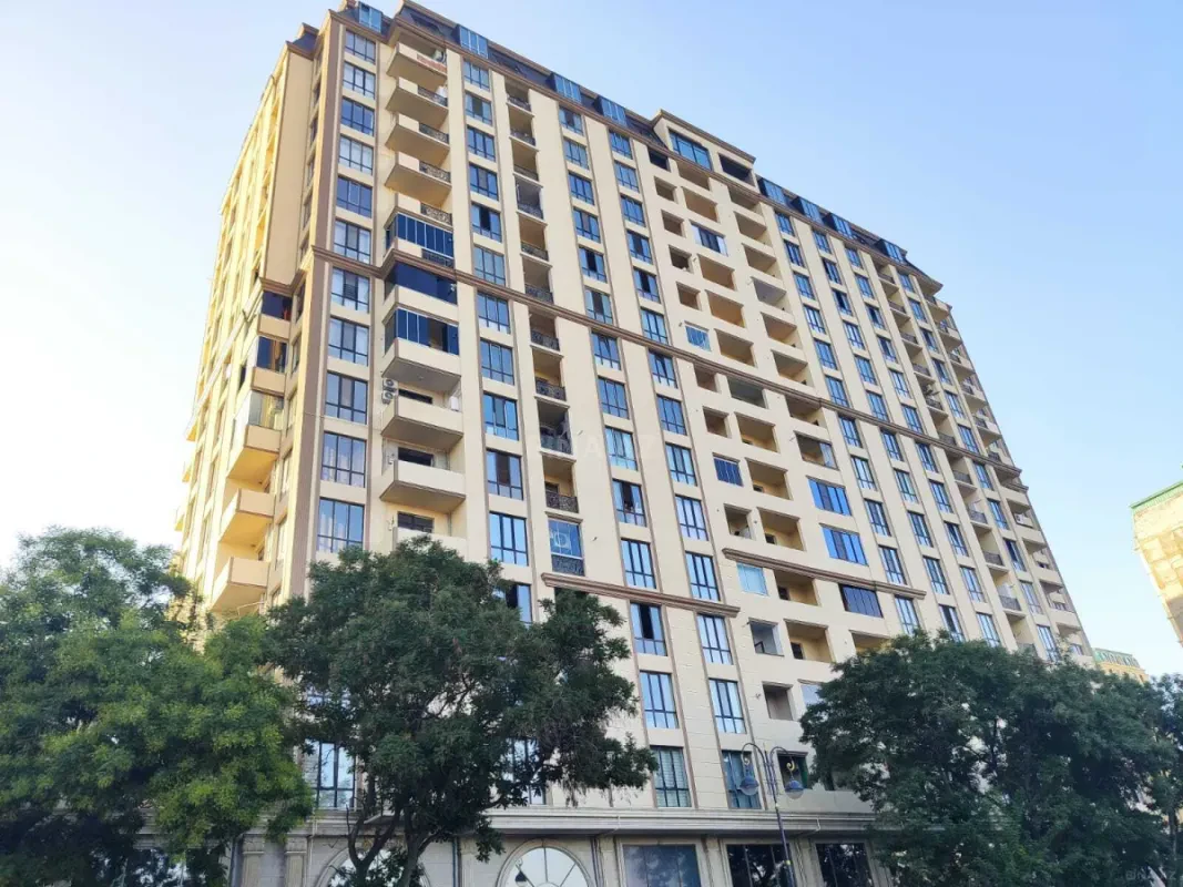 Kirayə verilir 3 otaqlı mənzil 115 m²