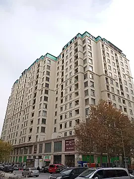 Satılır 4 otaqlı mənzil 174 m² — Bakı 4 otaq 174.00 m²