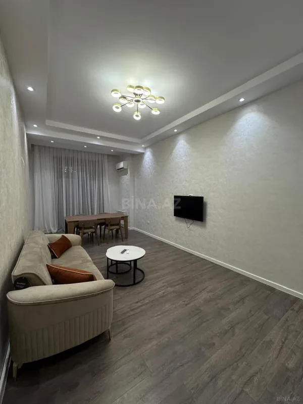 Kirayə verilir 2 otaqlı mənzil 75 m²