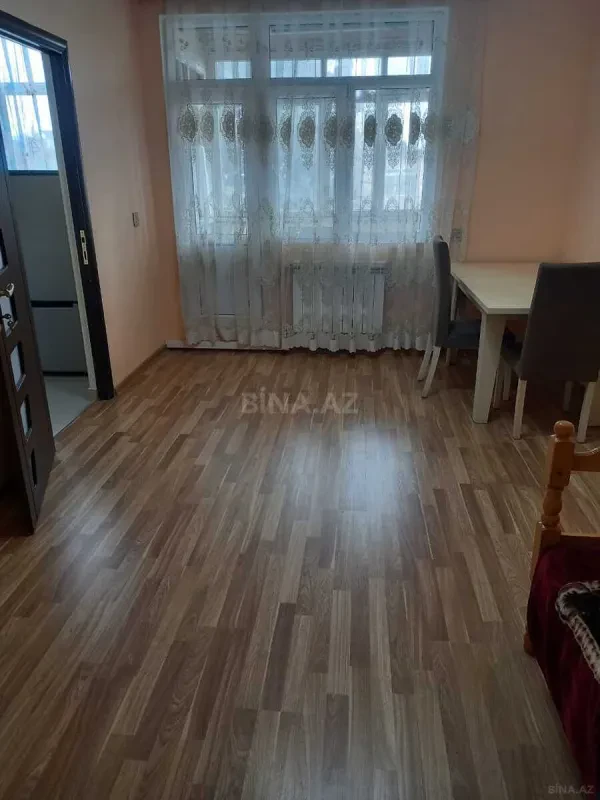 Kirayə verilir 2 otaqlı mənzil 45 m²