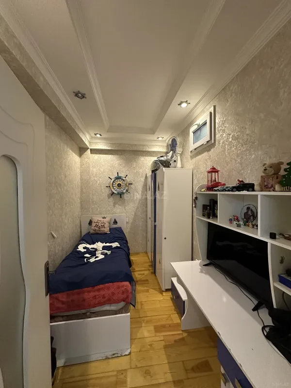 Satılır 3 otaqlı mənzil 76 m²