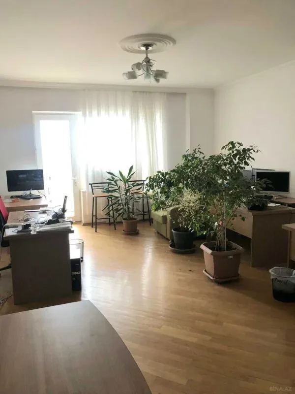 Kirayə verilir 3 otaqlı ofis 150 m²