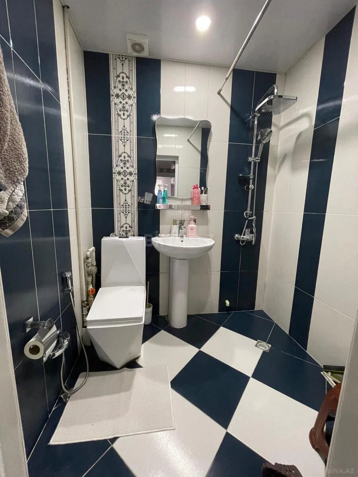 Kirayə verilir 2 otaqlı mənzil 65 m²