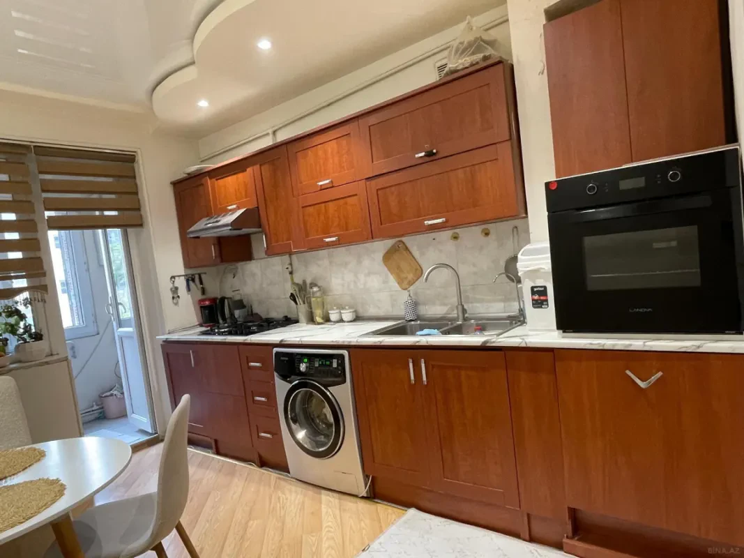 Kirayə verilir 2 otaqlı mənzil 65 m²