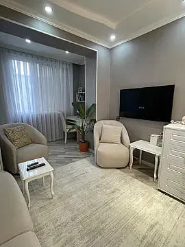 Kirayə verilir 2 otaqlı mənzil 65 m²