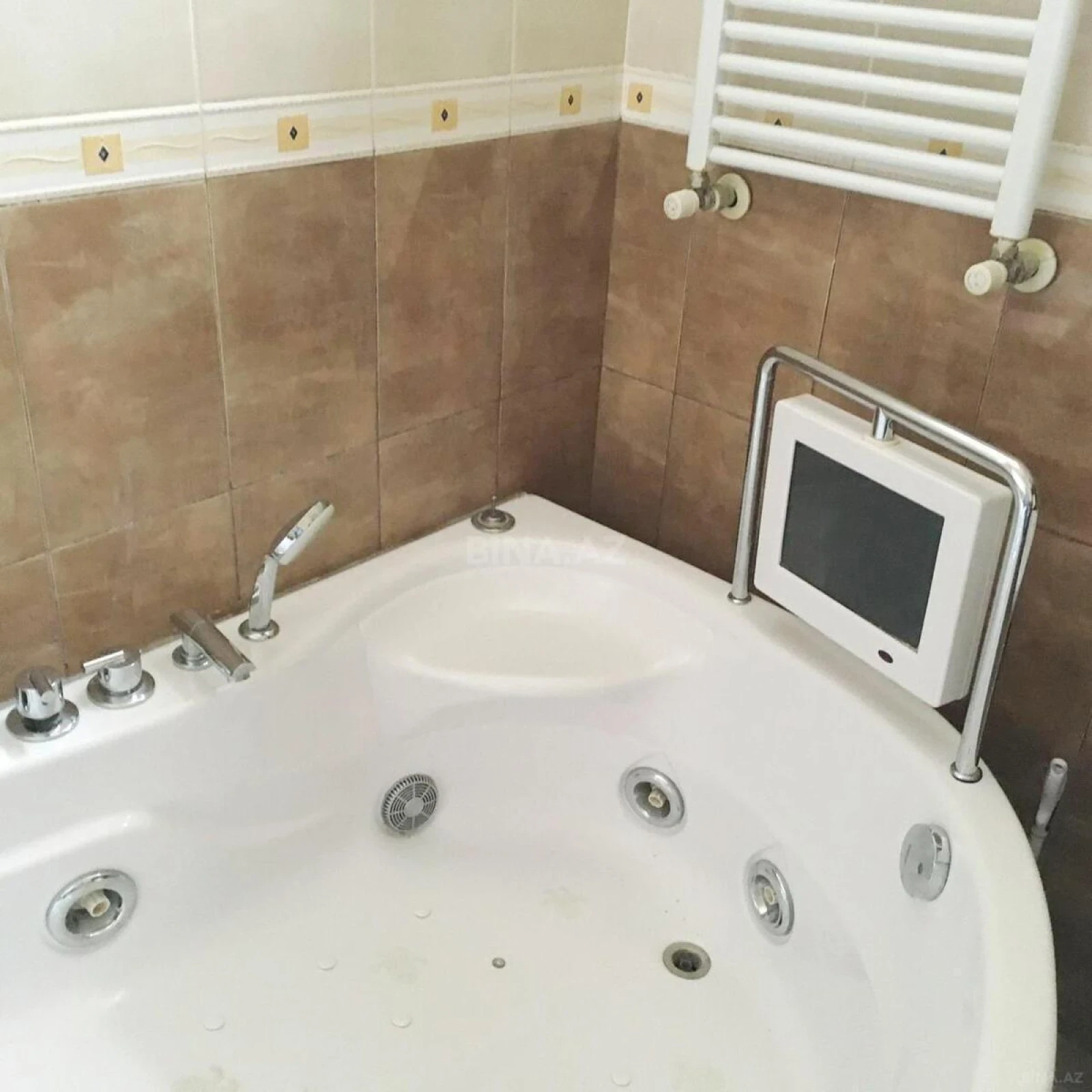 Kirayə verilir 6 otaqlı həyət evi 280 m²