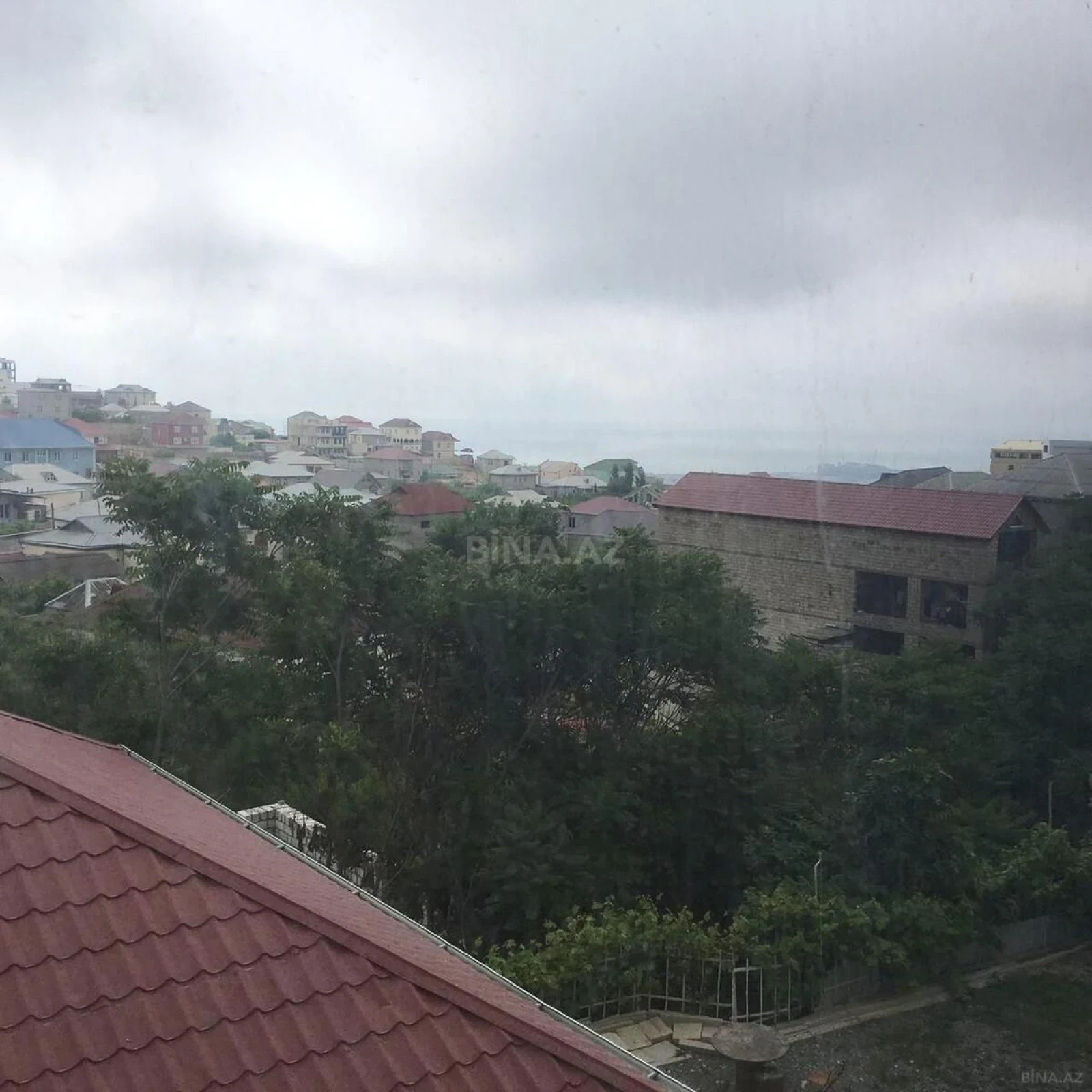 Kirayə verilir 6 otaqlı həyət evi 280 m²