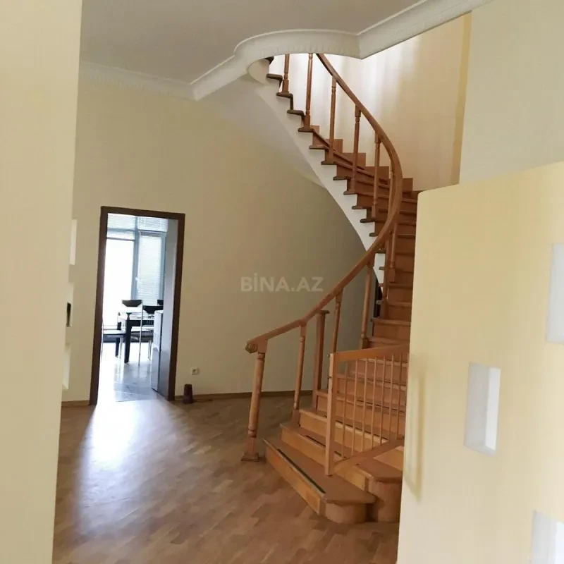 Kirayə verilir 6 otaqlı həyət evi 280 m²