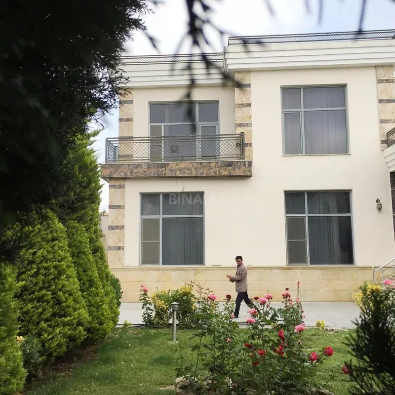 Kirayə verilir 6 otaqlı həyət evi 280 m²