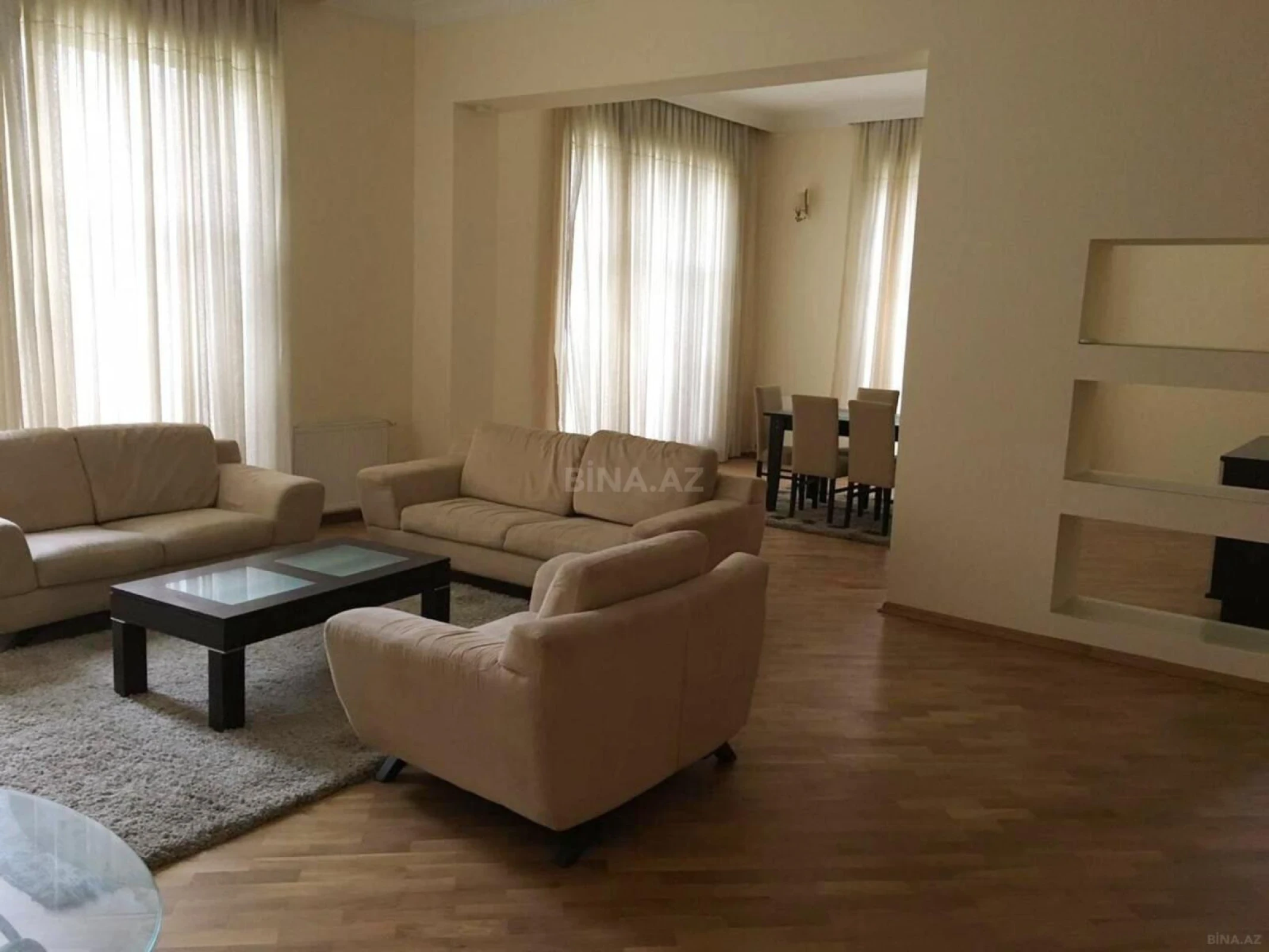 Kirayə verilir 6 otaqlı həyət evi 280 m²