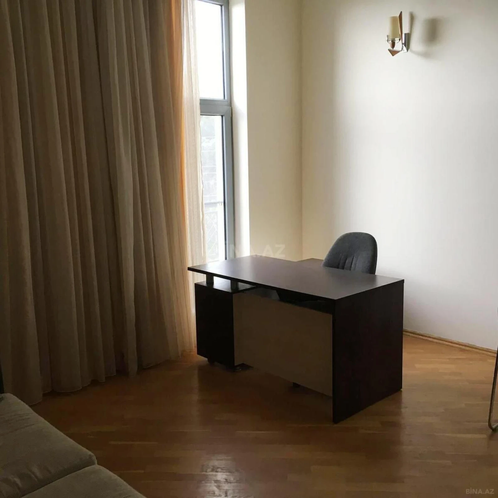 Kirayə verilir 6 otaqlı həyət evi 280 m²