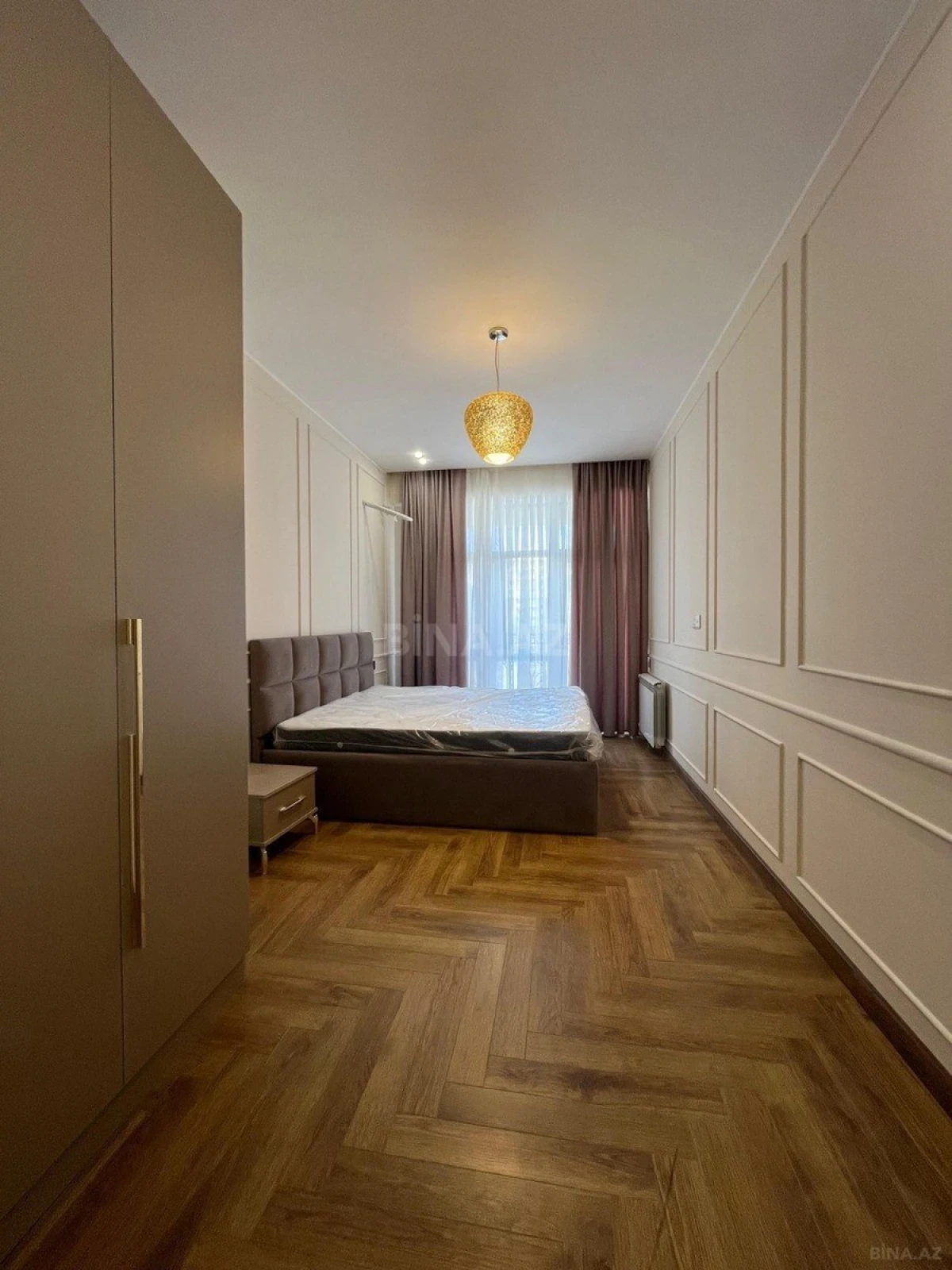 Kirayə verilir 3 otaqlı mənzil 121 m²