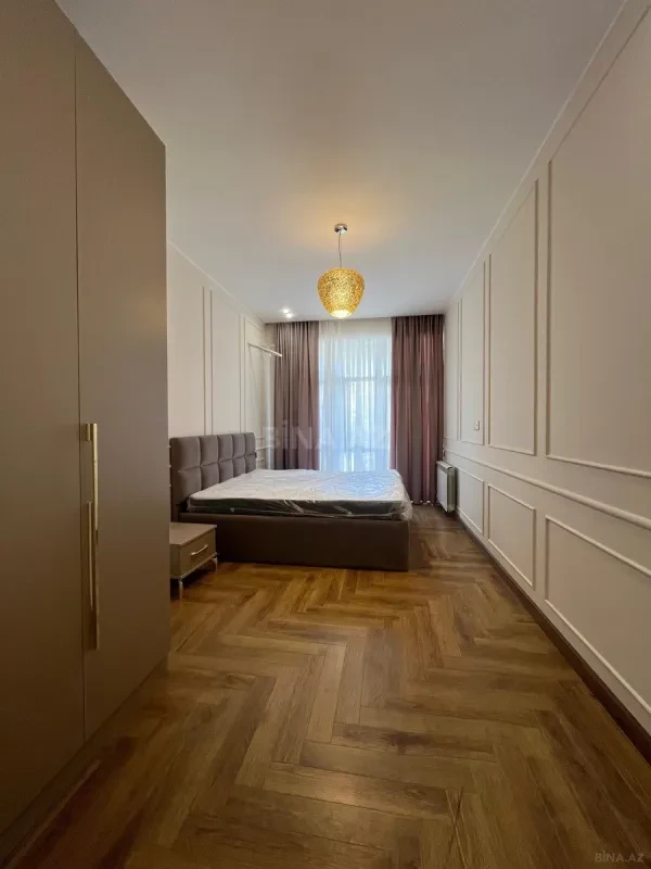 Kirayə verilir 3 otaqlı mənzil 121 m²