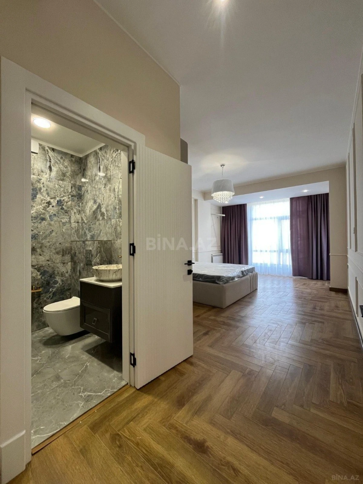 Kirayə verilir 3 otaqlı mənzil 121 m²