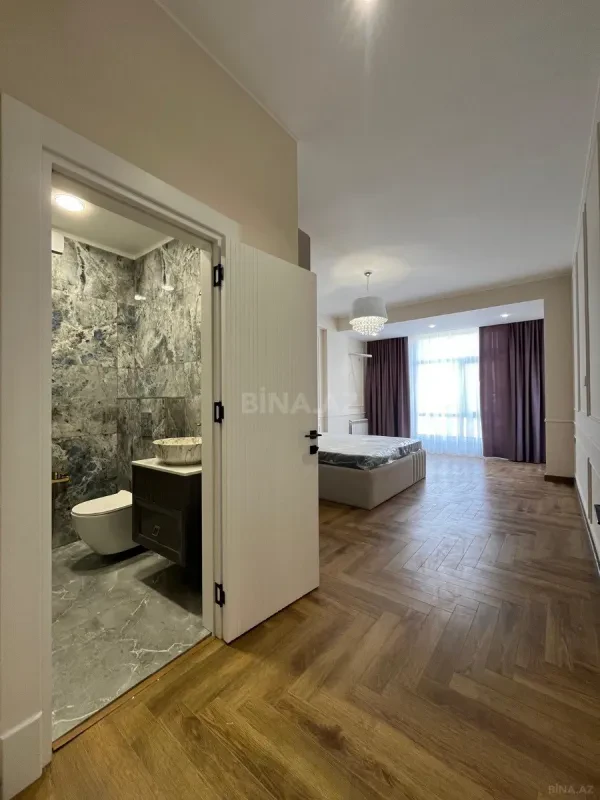 Kirayə verilir 3 otaqlı mənzil 121 m²