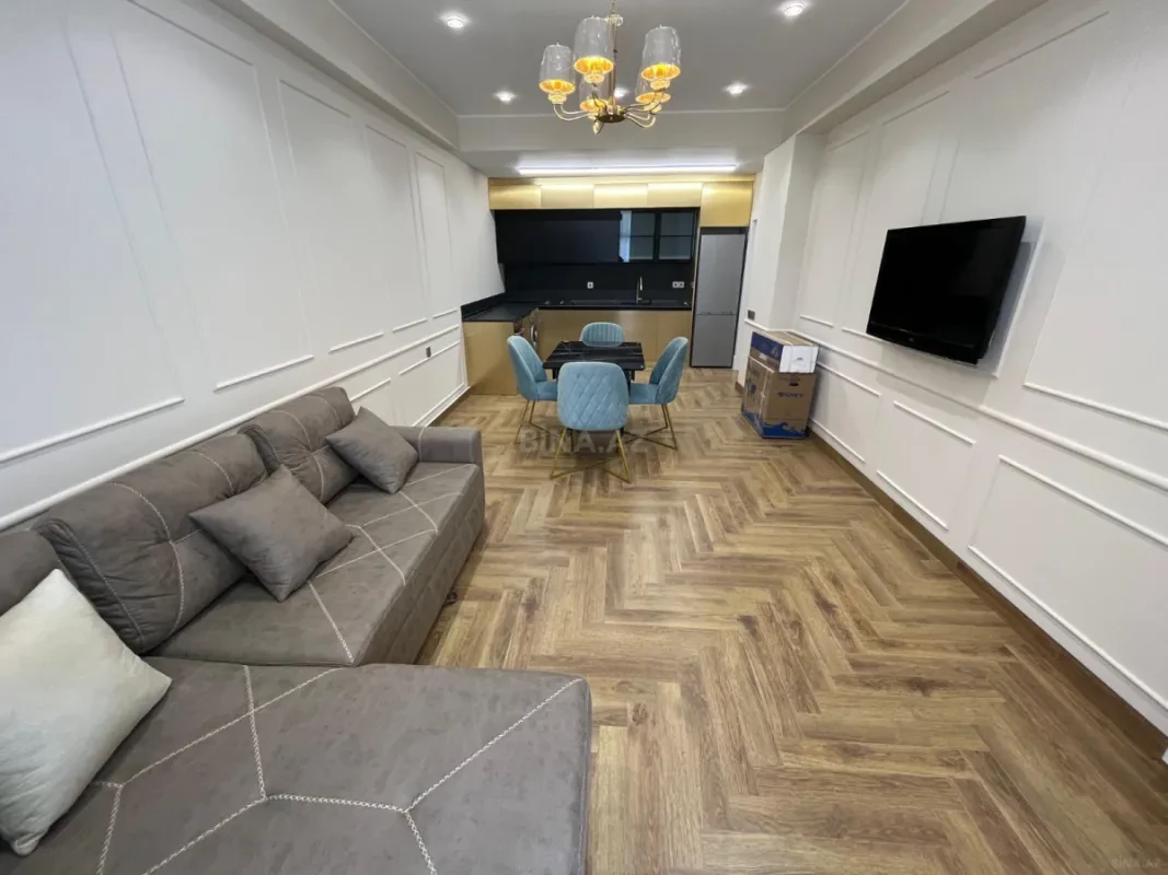 Kirayə verilir 3 otaqlı mənzil 121 m²