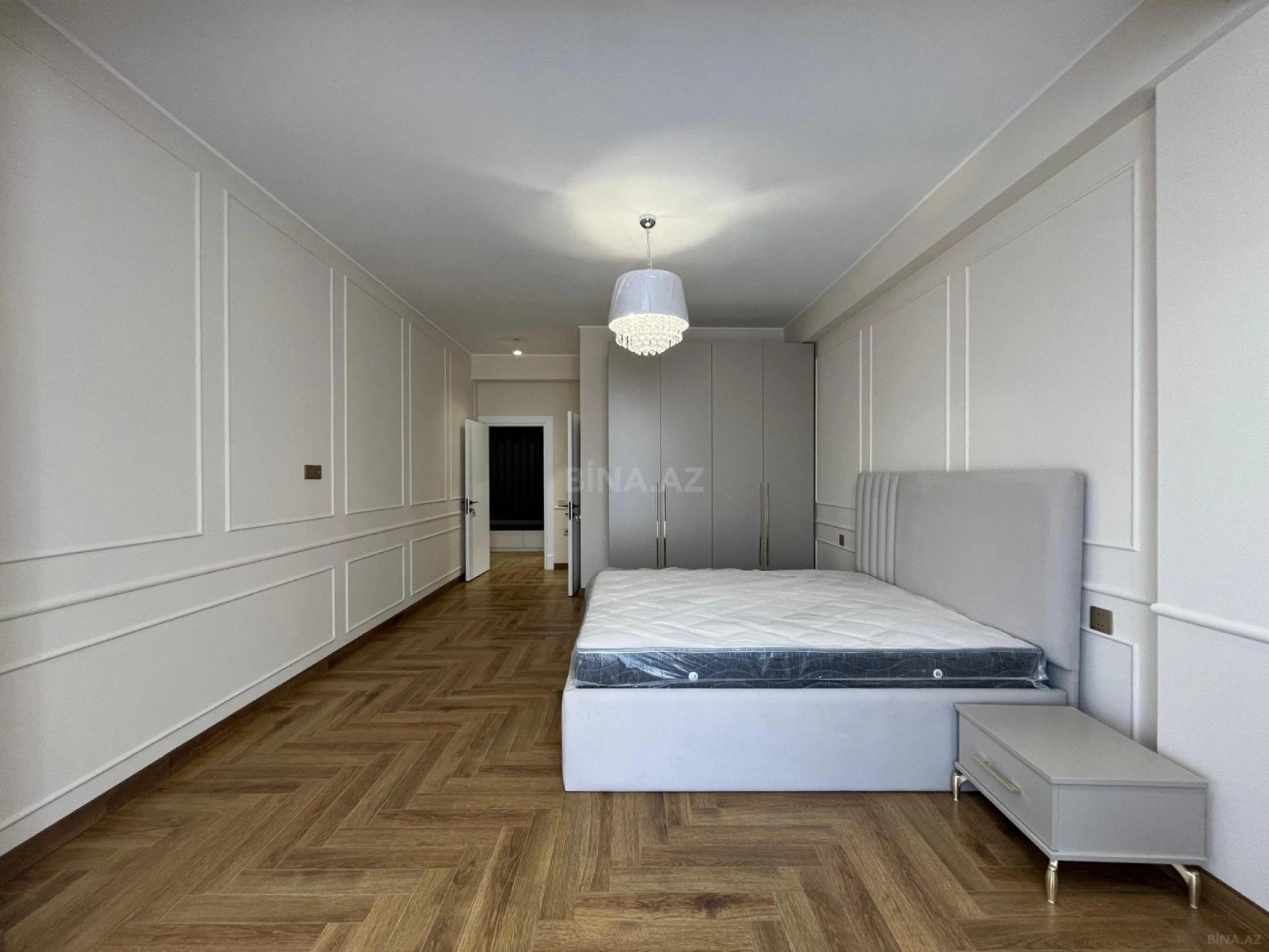 Kirayə verilir 3 otaqlı mənzil 121 m²